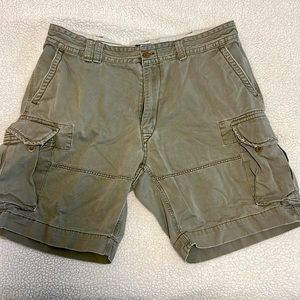 Vtg Ralph Lauren POLO cargo gray shorts. Good condition no stains or tears.